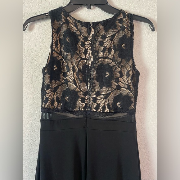 ENFOCUS STUDIO Black Sleeveless Semi-Formal Evening Dress w/ Floral Size 4 - Picture 4 of 7